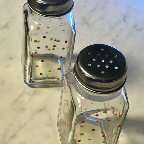 Novelty salt and pepper shakers red and gold dots all over handmade - Picture 5 of 5